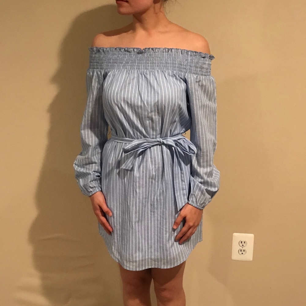 Off the shoulder Express dress!